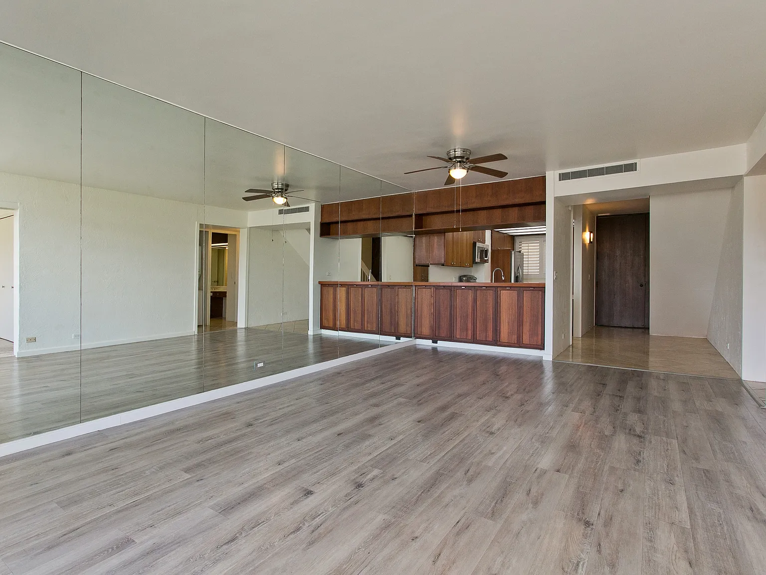 3 bed, 1657 sqft, $5,000 — Photo 4
