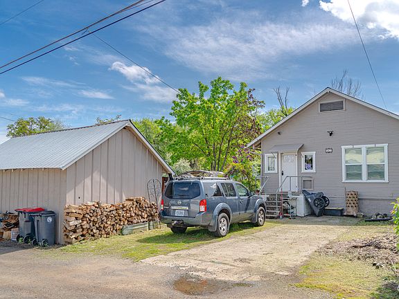 4th image of 547 Laurel St