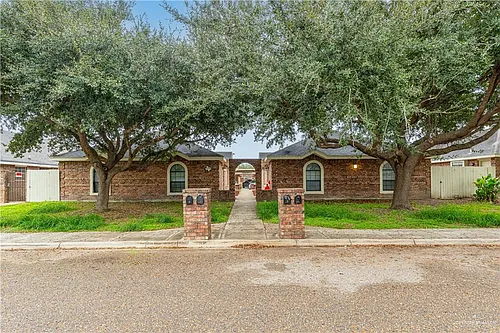 2100 Aruba Dr Photo 1