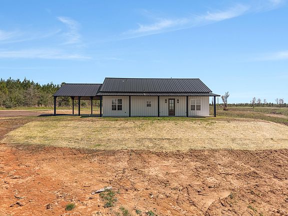 2nd image of 530 Watts Rd