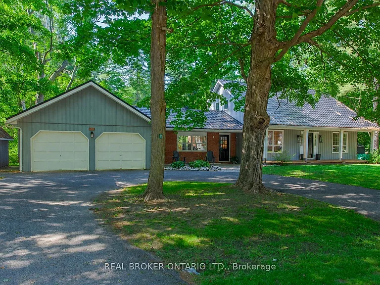 1880 Glen Oak Ln — Photo 1