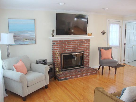 2nd image of 15 Evergreen Dr