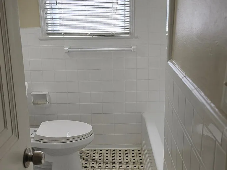 8707 Grant St — Photo 2