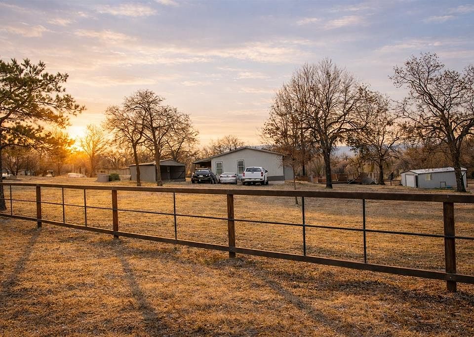 1st image of 13624 Doe Rd