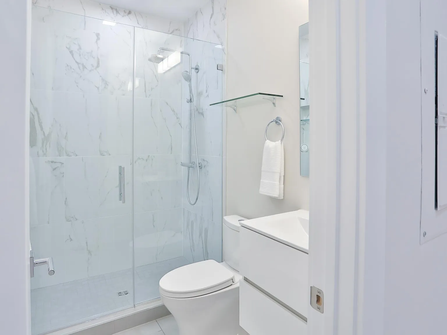 1 bed, 580 sqft, $3,350 — Photo 4
