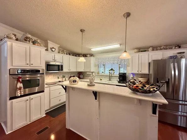271 Stonewall Dr, Hemphill, TX 75948