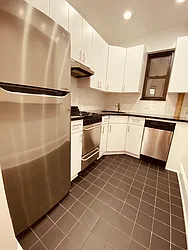 Rented by Metropolis Real Estate of Manhattan