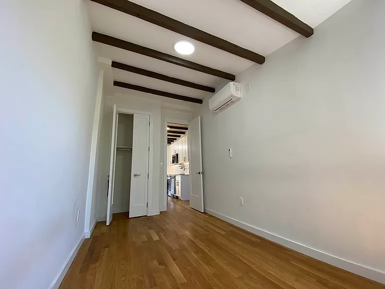 521 Decatur St #4A — Photo 6