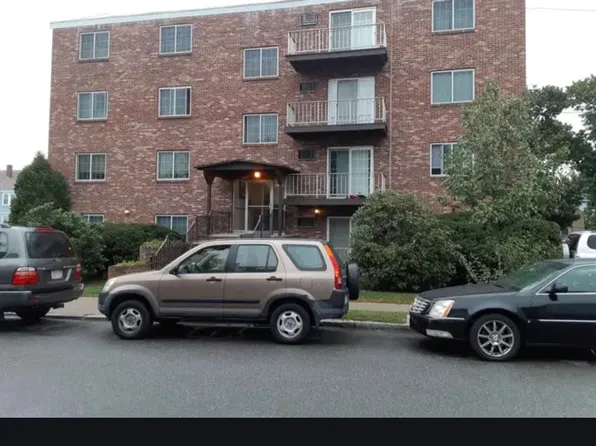 4 Church St APT 15, Malden, MA 02148