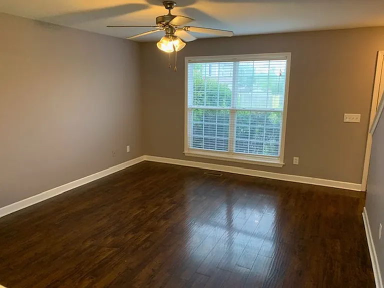 2244 Dewey Dr — Photo 3