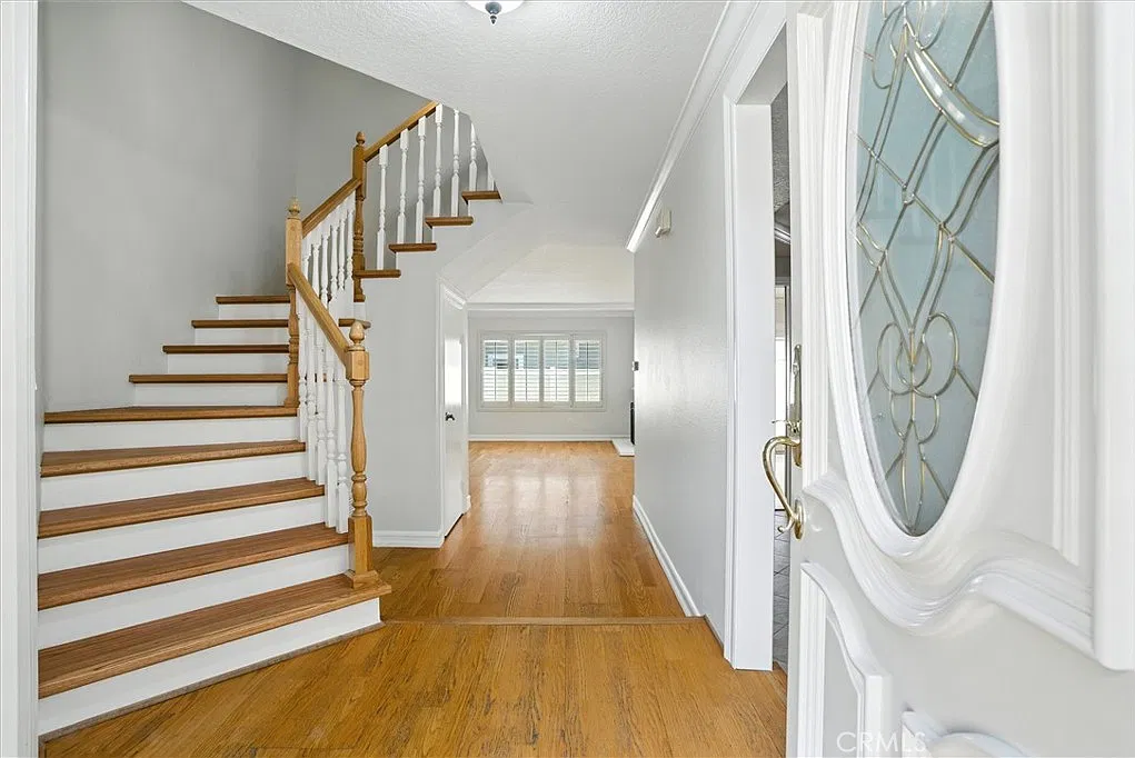 3 bed, 2.5 bath, 1526 sqft, $4,300 — Photo 1