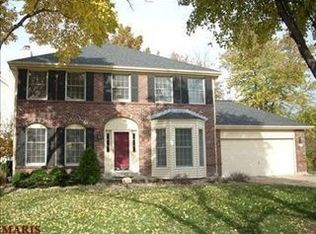 1747 Connemara Dr, Ballwin, MO 63021