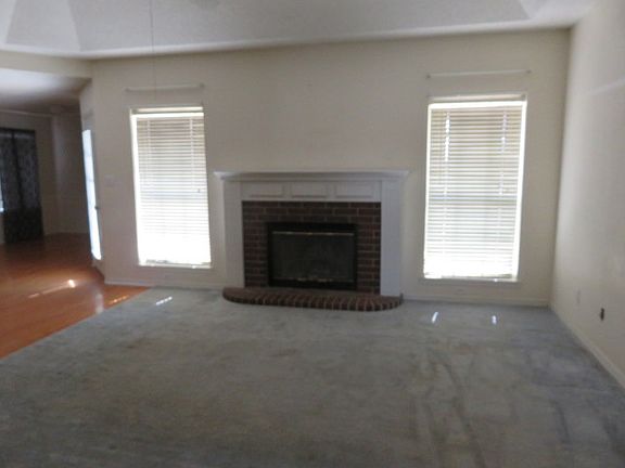 5th image of 1340 Sycamore Dr