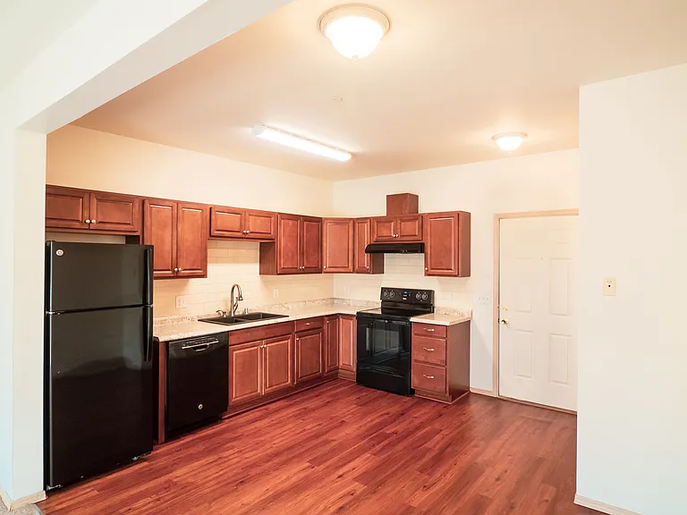 South Haven Apartments — Photo 17