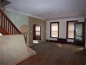 2nd image of 337 Chapin St