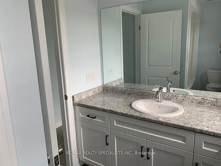 14 Damude Ave — Photo 12