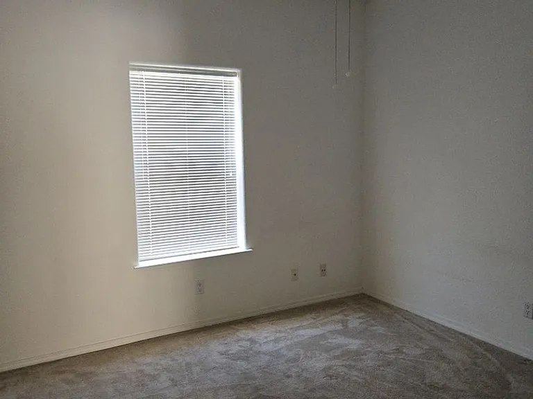 8415 Calle Soquelle NE — Photo 10