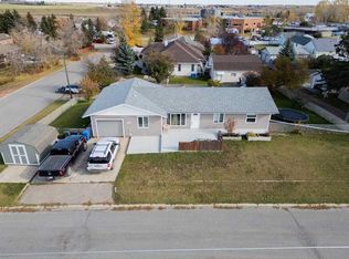 1321 W 22nd Ave, Didsbury, AB T0M 0W0