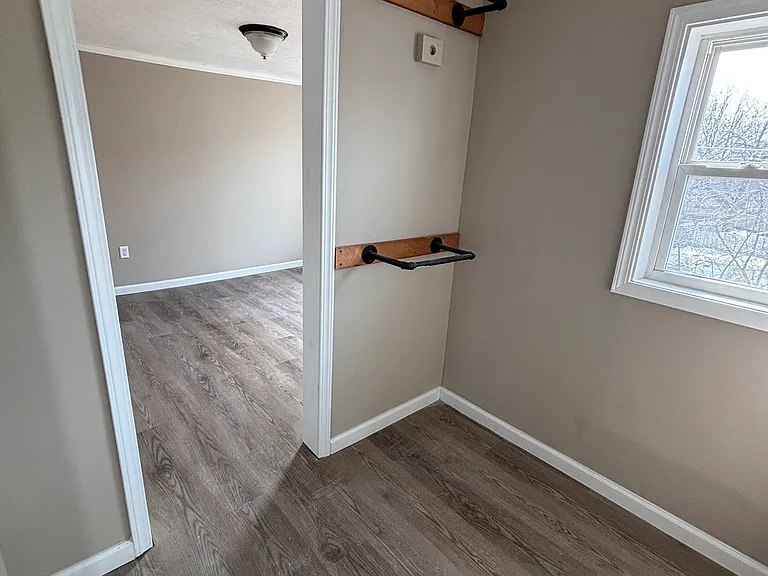 905 Salina St — Photo 12