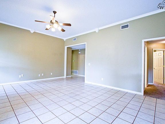 5th image of 11 Brady Ct
