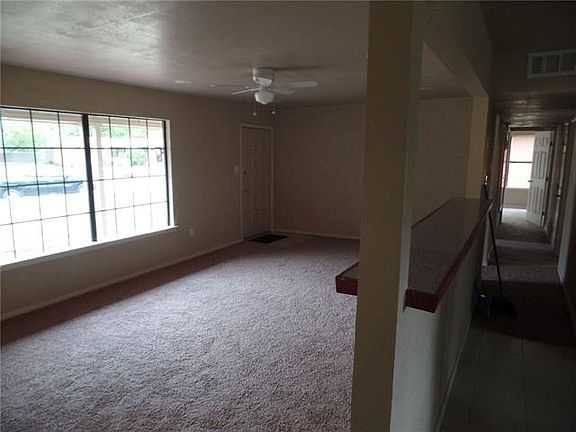 2nd image of 2809 Rosebud Ln