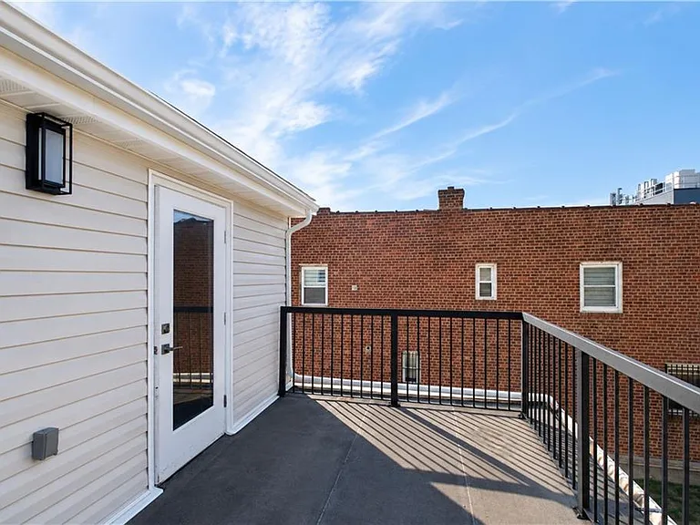2171 Hendrickson St — Photo 4