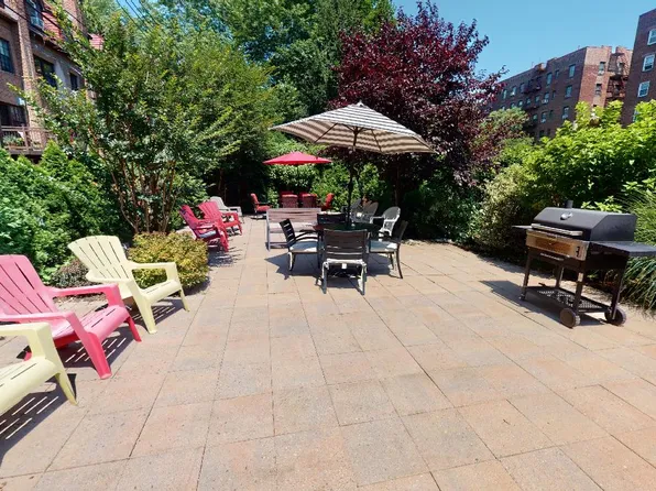 118-17 Union Turnpike image 47 of 49