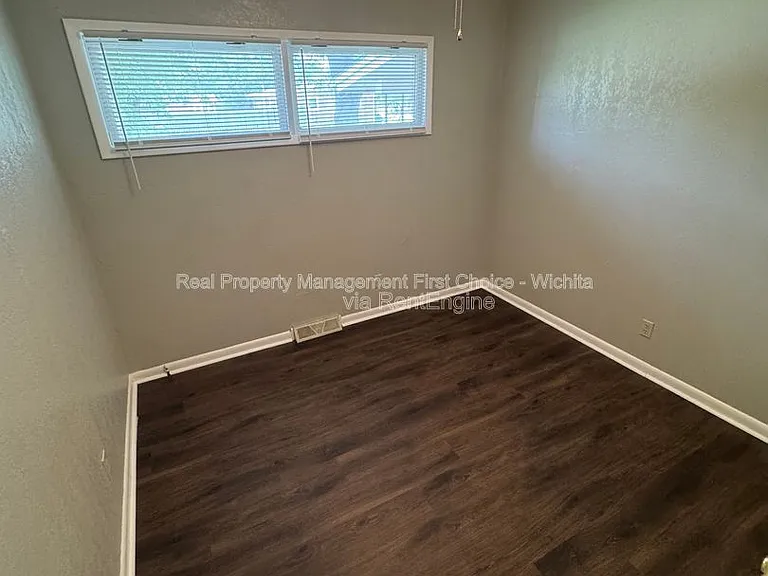 2136 S Euclid St — Photo 19