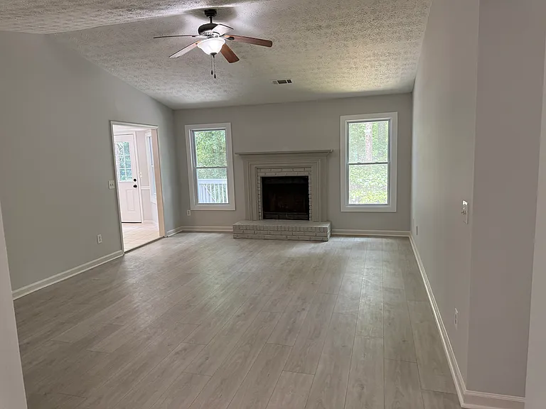 2352 Cedar Valley Ct — Photo 5