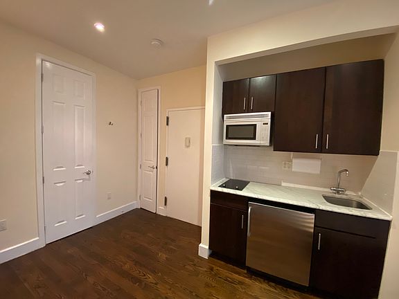 2nd image of 306 W 22nd St APT 3B