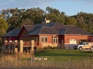 410 Laurine Ct, Spring Grove, IL 60081