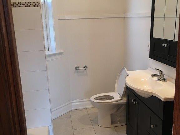 3rd image of 5108 N Ashland Ave #2