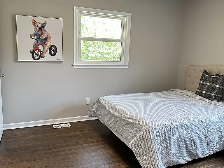 1920 Janet Ln — Photo 10