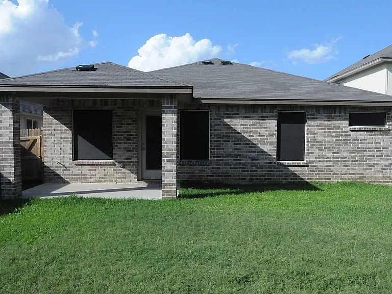 4604 Lookout Mountain Ln — Photo 2
