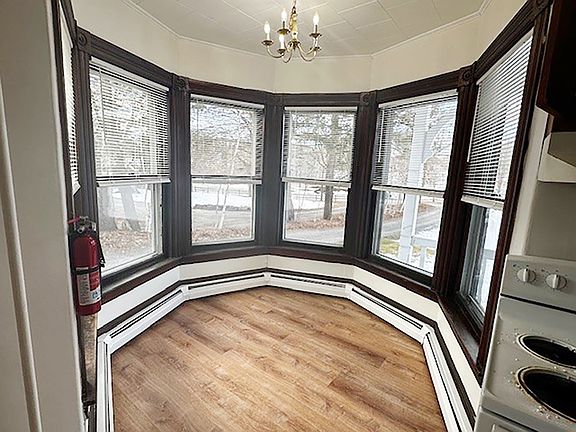 3rd image of 549 Hartford Ave #1