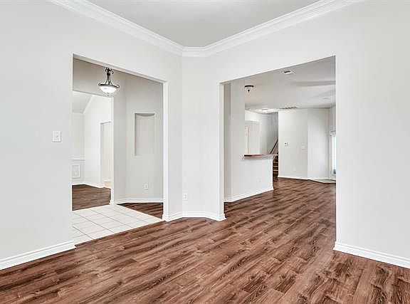 4th image of 1518 Scottsman Dr