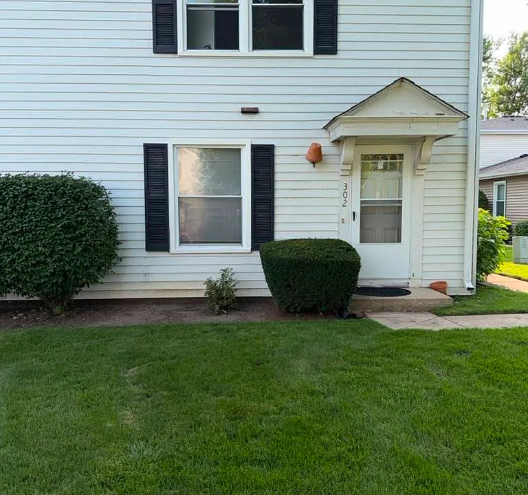 302 Creekside Dr