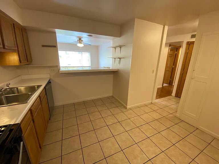 E 15th Ave 325 TPP — Photo 3