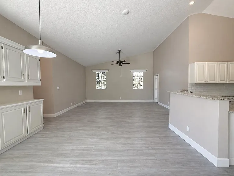1168 Hatteras Cir — Photo 11