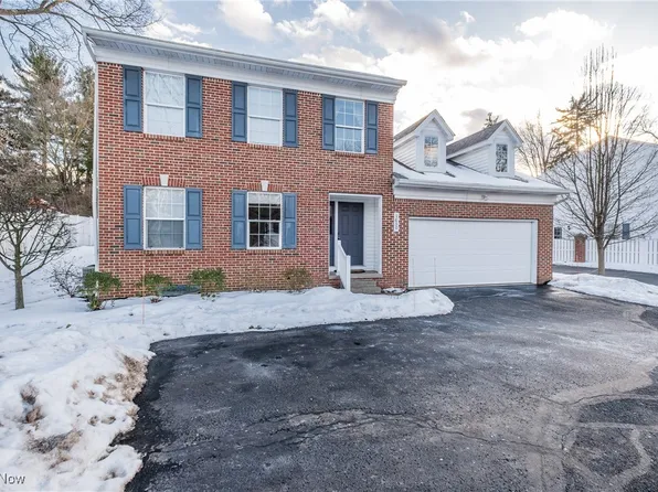 1650 Greenway Rd SE, North Canton, OH 44709