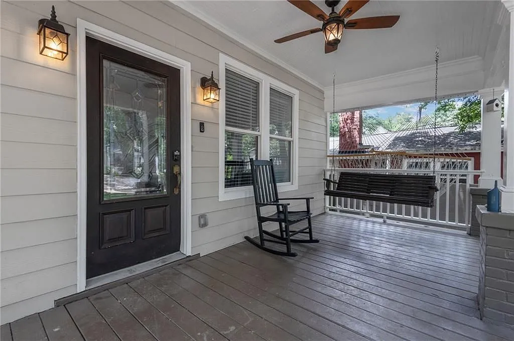 3 bed, 2.0 bath, 1602 sqft, $3,500 — Photo 4