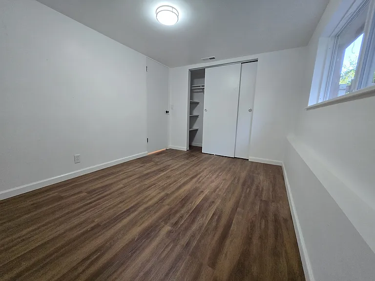 1316 Bellevue Way SE — Photo 10