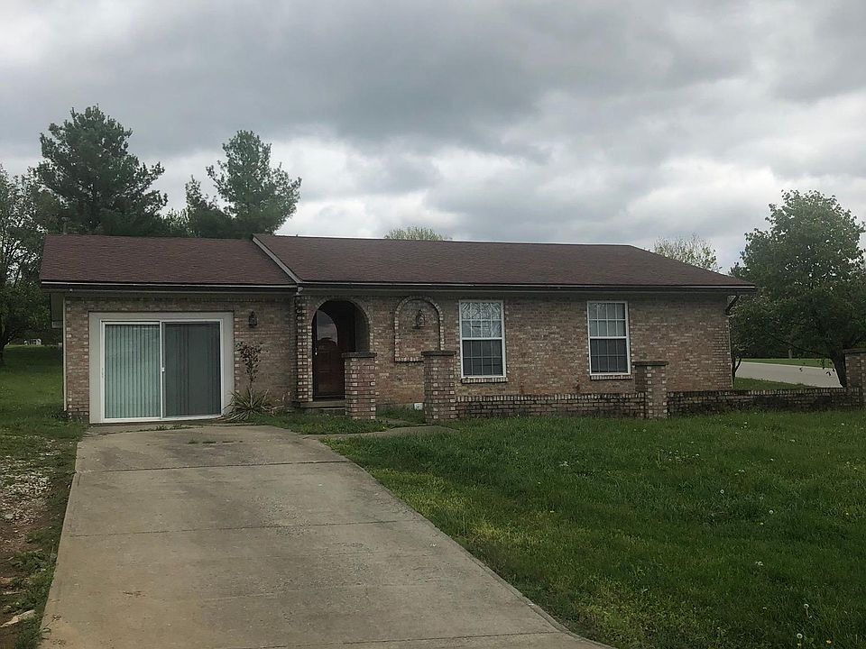 1st image of 141 Lakeview Dr