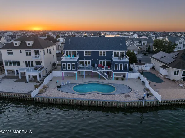 615 Bayview Drive, Toms River, NJ 08753