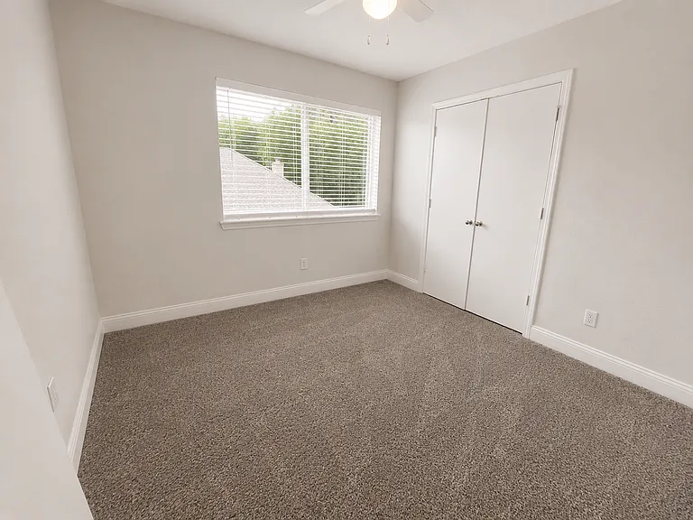 1705 Creekside Ave — Photo 15