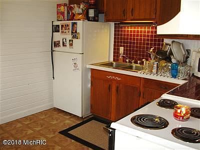 2nd image of 209 5th Ave