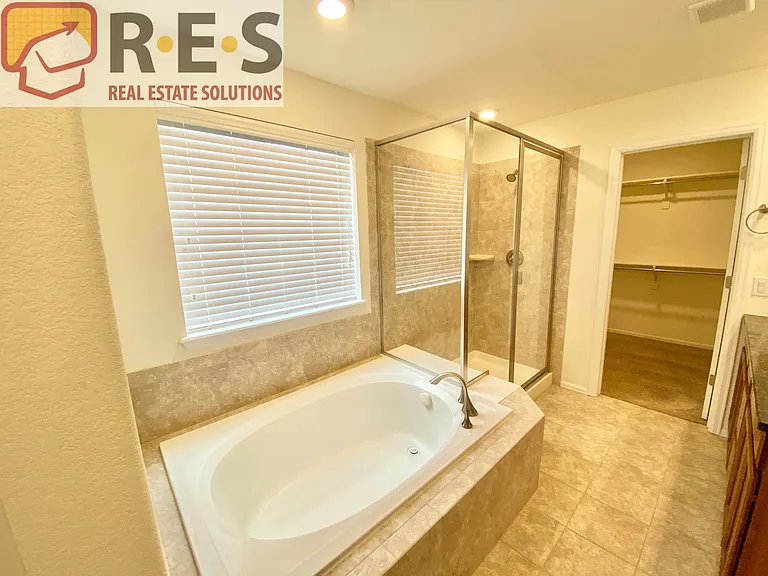 8811 Concolor Ln — Photo 18
