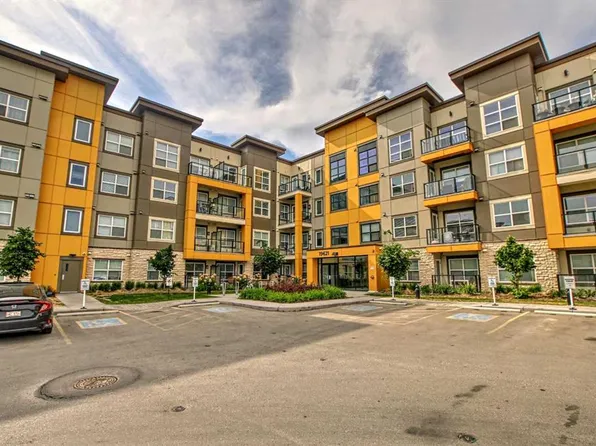 19621 W 40th St SE #112, Calgary, AB T3M 3B2