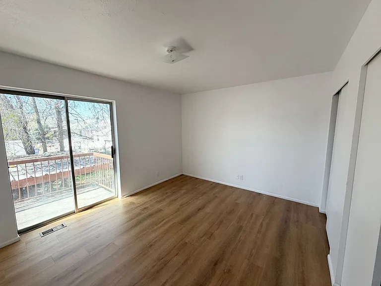 449-485 N 1465 W — Photo 2