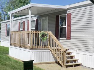 8702 W Carefree Dr, Pendleton, IN 46064